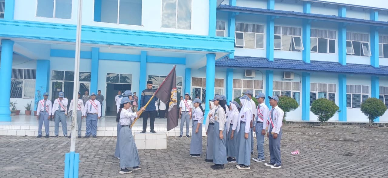 Upacara Rutin Senin pagi